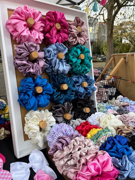 #letsgetphunki #phunki #bow #hairbow #cute #nzmade #handmade #handmadenz #christchurch #newzealand #smallbusiness #smallbusinessnz #shopsmallnz #nzsmallbusiness #supportlocalnz #newzealandmade #nzmade #scrunchies #satinscrunchies Scrunchie Shop Display, Hair Bow Vendor Booth, Vendor Table Display, Businesses Ideas, Vendor Ideas, Vendor Table, Stall Display, Vendor Displays, Crochet Market