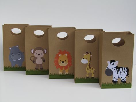 Jungle Themed Birthday Party, Safari Party Favors, Jungle Theme Birthday Party, 1st Birthday Favors, Jungle Thema, Wild Birthday Party, Jungle Birthday Party, Jungle Theme Birthday, Safari Theme Birthday