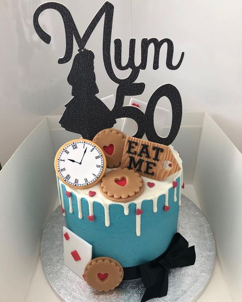 Easy Alice In Wonderland Cake, Alice In Wonderland Cake Ideas, Cake From Alice In Wonderland, Simple Alice And Wonderland Cake, Fondant Alice In Wonderland Characters, Alice In Wonderland Birthday Cake Simple, Alice In Wonderland Cake Simple, Alice In Wonderland Birthday Cake, Alice Cake