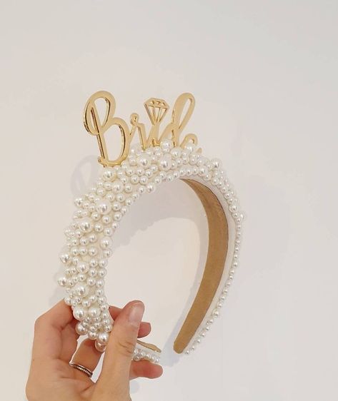 White And Gold Hen Party, We Have A Bride, Hair Color Ideas Summer, Bachelorette Party Headband, Bachelorette Crown, Bride Flower Crown, Hair Color Summer, Trendy Hair Color Ideas, Bride To Be Bachelorette