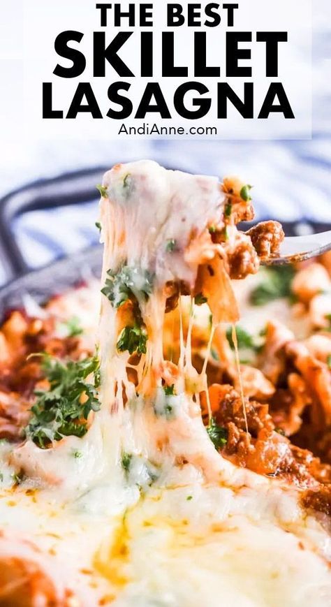 Skillet Lasagna Pioneer Woman, Lasagna Skillet Recipe, Converse Wedge, Skillet Lasagna Recipe, Skillet Lasagna, Traditional Lasagna, Lasagna Noodles, Motherhood Tips, Mozzarella Recipes