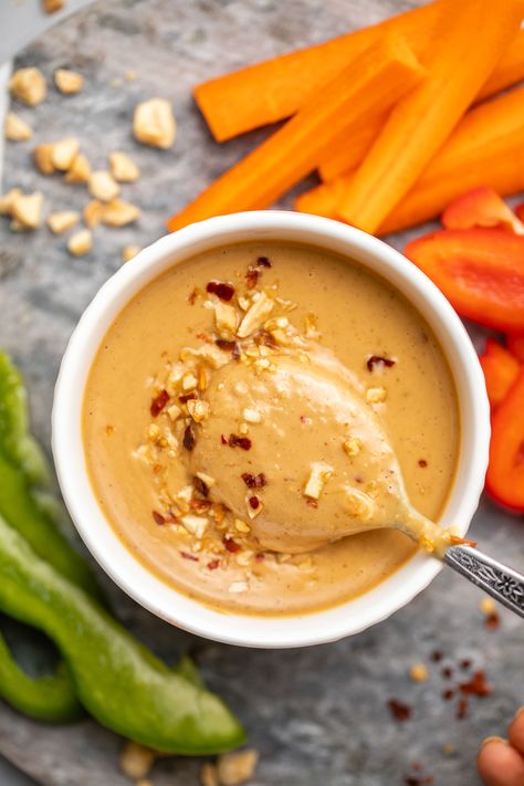 Peanut Sauce Recipe Easy, Easy Peanut Sauce, Chicken Breast Crockpot Recipes, Crockpot Chicken Breast, Peanut Sauce Recipe, Spicy Peanut Sauce, Zucchini Recipe, Peanut Dressing, Peanut Butter Sauce