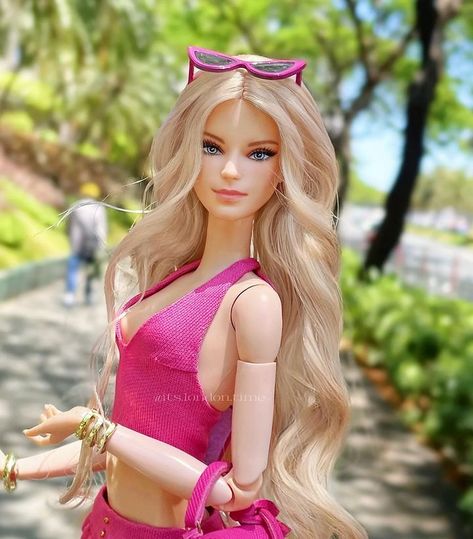 London (@its.london.time) • Fotky a videa na Instagramu Barbie Photoshoot, Mermaid Toys, Barbies Pics, Barbie Signature, What Time Is It, Integrity Dolls, Doll Model, Barbie Barbie, Barbie Hair