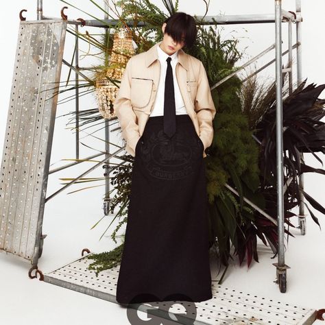 Masc Fashion, Burberry Skirt, Gq Korea, Masc Outfits, Gq Magazine, Black Skirt, Skirt Outfits, Gq, Style Me