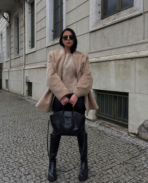 Autumn fall ootd, outfit, wool blazer, wool coat, beige coat Beige Wool Coat Outfits, Wool Coat Outfits, Beige Wool Coat, Ootd Fall, Beige Coat, Coat Outfits, Wool Blazer, Blazer Outfits, Wool Coat