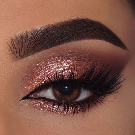 Pink Makeup Tutorial, Rose Gold Eye Makeup, Evening Eye Makeup, Gold Makeup Looks, Eye Makeup Images, Wedding Eye Makeup, Gold Eye Makeup, Prom Eye Makeup, Pink Eye Makeup