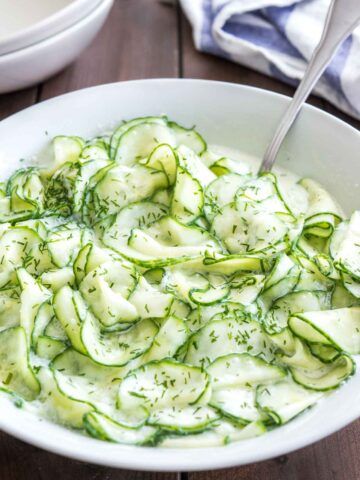 Creamed Cucumber Salad, German Salads, German Cucumber Salad, German Food Authentic, Pasta Vegetariana, Cucumber Salad Recipe, Resep Salad, German Recipes, Cucumber Recipes Salad