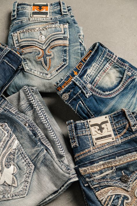 Vaquero Jeans Men, Rock Revival Jeans Outfit, Christmas Gifts For Guys, Buckle Jeans Mens, Rock Revival Style, Rock Revival Jeans Mens, Rock And Roll Jeans, Jean Fits, Pant Jeans