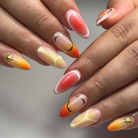 🍹💛🧡❤️ . . Inspo: @nailsxanalysse . ´ #nails #nailsnailsnails #nailart #summernails #sunsetnails #orangenails #yellownails #airbrush #airbrushnails #chromenails #sun #sunnails #almondnails #onglesbordeaux #nailsbordeaux #nailartbordeaux Orange Blossom Nails, Orange Swirly Nails, Orange Swirl Nails Almond, Aura Nails Orange, Orange Blooming Nails, Blossom Nail Designs, Blooming Nails, Blossom Nails, Sun Nails