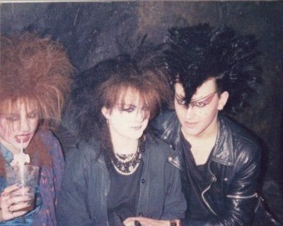 Dark Siders, Chica Punk, Traditional Goth, Estilo Punk Rock, 80s Goth, 90s Goth, Goth Subculture, Goth Look, Riot Grrrl