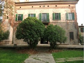 Cmbyn House, Call Me By Your Name House, Film Architecture, English Countryside Home, Somewhere In Northern Italy 1983, Luca Guadagnino, Call Me By Your Name, Classic Villa, Italian House