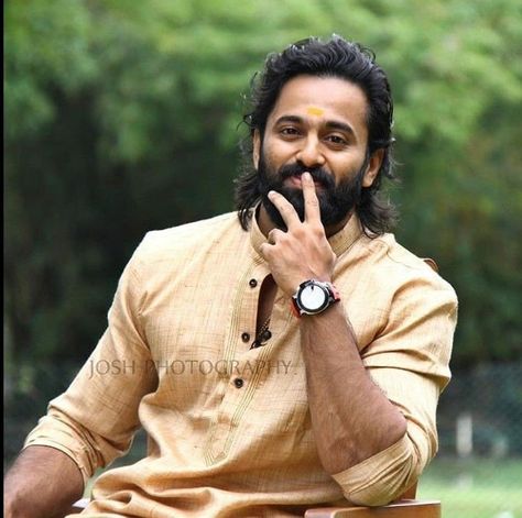 Unni Mukundan, Holi Girls, Holi Photo, That Smile, Men Photography, Actors Images, Smartphone Wallpaper, Handsome Actors, Actors