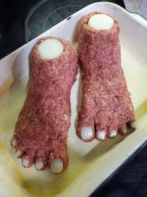 Mama's Favorite Recipes | Feet loaf. Gross Halloween Foods, Delicious Halloween Treats, Gross Food, Bizarre Foods, Weird Food, Halloween Food For Party, Halloween Recipes, Food Humor, Keto Dinner