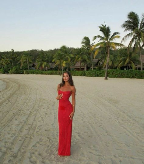 Beach Dress Photoshoot, Vacation Dinner Outfit, Olivia Mathers, 2023 Beach, Summer Picture Poses, European Summer Outfits, Crochet Dresses, Instagram Beach, Red Dress Maxi