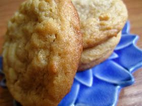 Stephanie Cooks: Crunchy Peanut Butter Cookies Crunchy Peanut Butter Cookies, Gluten Free Sweets, Gluten Free Treats, Foods With Gluten, Peanut Butter Cookies, No Bake Cookies, Butter Cookies, Fall Recipes, Peanut