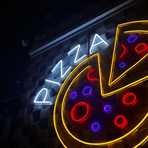 Fnaf Astethic, Pizza Arcade Aesthetic, Fnaf 80s Aesthetic, Pizzeria Aesthetic Fnaf, Tortellini Aesthetic, 80s Vibes Aesthetic, Fnaf Aethstetic, Dave Fisher, 80s Pizzaria Aesthetic