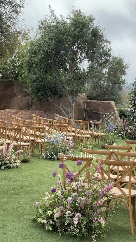 Spring flowers are the best 🌟 #springwedding #springflowers #gardenwe... | Wedding | TikTok Backyard Spring Wedding, English Countryside Wedding, Malibu Wedding, Countryside Wedding, English Countryside, Married Life, Event Planner, California Wedding, Garden Wedding