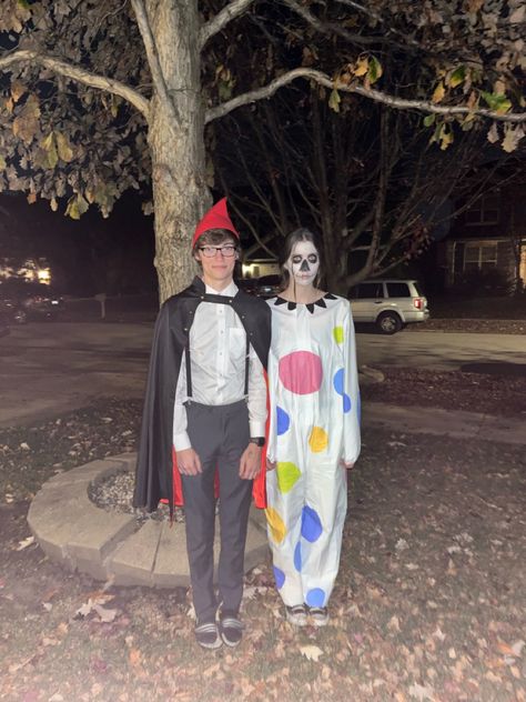 Halloween Costume Wirt, Wirt And Sara Costume, Over The Garden Wall Couple Costume, Wirt And Greg Otgw Cosplay, Sara Over The Garden Wall Costume, Obscure Couples Costumes, Alt Couples Costumes, Otgw Costume, Alt Couple Costumes