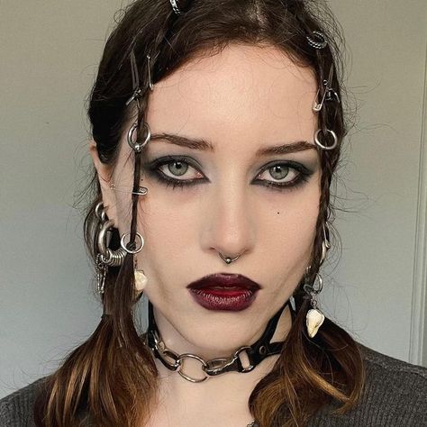 Post Punk Makeup, Grunge Lip Combo, Punk Makeup Tutorial, Dark Lip Combo, Mua Portfolio, Punk Makeup Looks, Punk Rock Makeup, Smudged Liner, Dark Lip Makeup