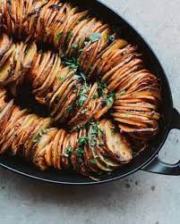 Shingled Harissa Potatoes Thanksgiving Potatoes, Michigan Food, Red Potato Recipes, Seasoned Potatoes, Hasselback Potatoes, Impressive Recipes, Cooking Club, Party Menu, Potato Dishes