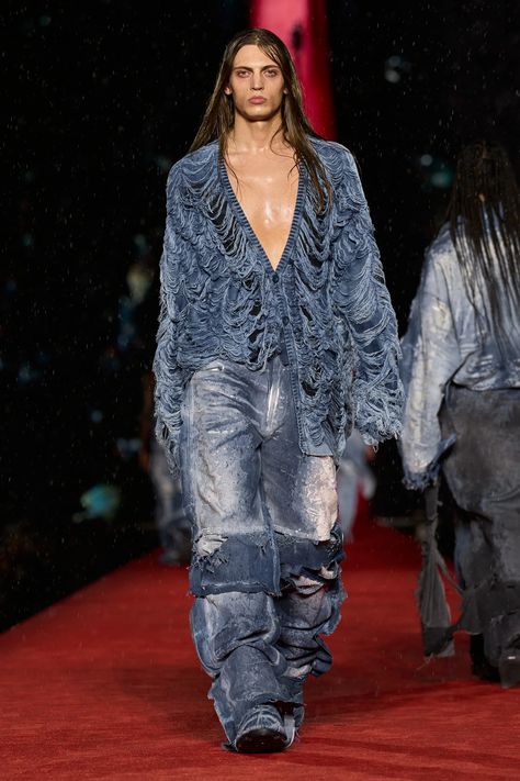 Diesel Spring 2024 Ready-to-Wear Fashion Show | Vogue Denim Texture Fabrics, Glenn Martens, Diesel Fashion, Expensive Stuff, Fashion Collection Inspiration, Runway Inspiration, Denim Texture, Runway Outfits, Diesel Denim