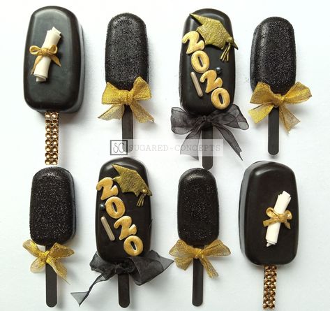 Graduation Cakecicle, Graduation Cake Popsicles, Graduation Cakesicles Ideas, Graduation Cakesicles, Grad Treats, Cake Palette, Cakesicles Ideas, Elegant Cake Pops, Graduation Cake Pops