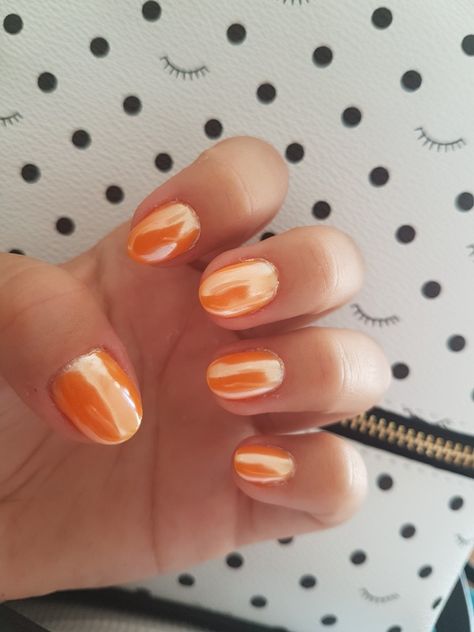 #nails #summer #summernails #neonnails #neon #pearl Pearly Orange Nails, Nails Colors Chrome, Pearl Orange Nails, Shiny Orange Nails, Orange Dip Nails Summer, Orange With Chrome Nails, Neon Orange Chrome Nails, Orange Pearl Nails, Neon Orange Gel Nails