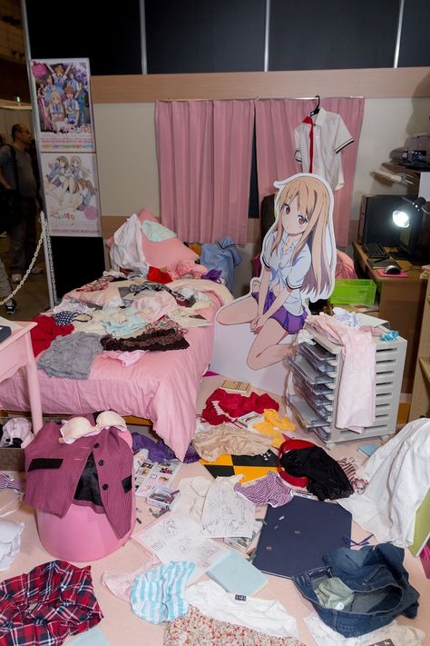 Anime Rooms, Paris Clothes, Lesbian Style, Desktop Wallpaper 1920x1080, Dirty Room, Simple Anime, Otaku Room, Messy Room, Anime Room