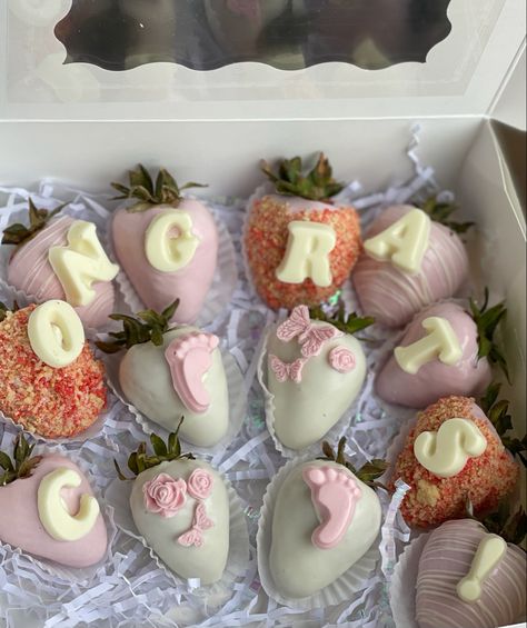 Congrats Chocolate Covered Strawberries, Covered Chocolate, Chocolate Ideas, Cake Pop Decorating, Chocolate Covered Treats, Strawberry Dip, Baby Themes, Chocolate Strawberry, Cute Box