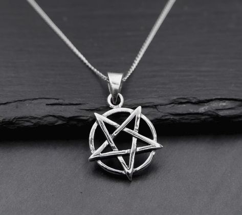 #wattpad #fanfiction Based of the anime show Restaurant to another world, only this version I created will have different people from many universes. It will be a whole new restaurant with a new chef cooking the food and along side him will be someone special in his life that he met when the restaurant first opened. Th... Necklaces Satanic, Inverted Pentacle, Satanic Star, Emo Necklace, Goth Pendant, Pentagram Jewelry, Pentacle Necklace, Inverted Pentagram, Strawberry Heart