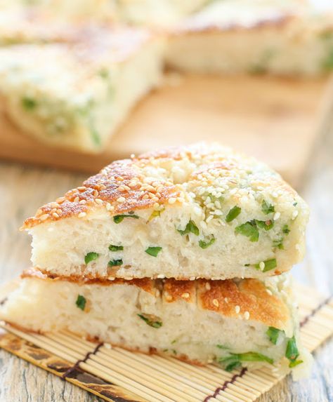 Chinese Sesame Bread with Scallions | Kirbie's Cravings | A San Diego food blog Sesame Bread Recipe, Scallion Bread, Sesame Bread, Onion Bread, San Diego Food, Nice Recipes, Savory Bread, Vegan Bread, Asian Cooking