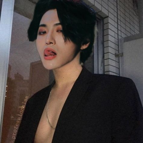 Park Seonghwa Black Hair, Black Hair Seonghwa, Seonghwa Undercut, Seonghwa Grills, Seonghwa Hot Daddy, Seonghwa Black Hair, Seonghwa Hair, Seonghwa Long Hair, Seonghwa Tongue