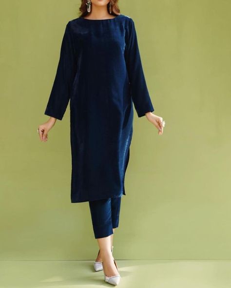 Latest Velvet Dresses, Velvet Kurti, Blouse Casual Fashion, Party Wear Indian Dresses, Beauty Skin Care Routine, Indian Designer Wear, Designer Wear, Salwar Kameez, Velvet Dress