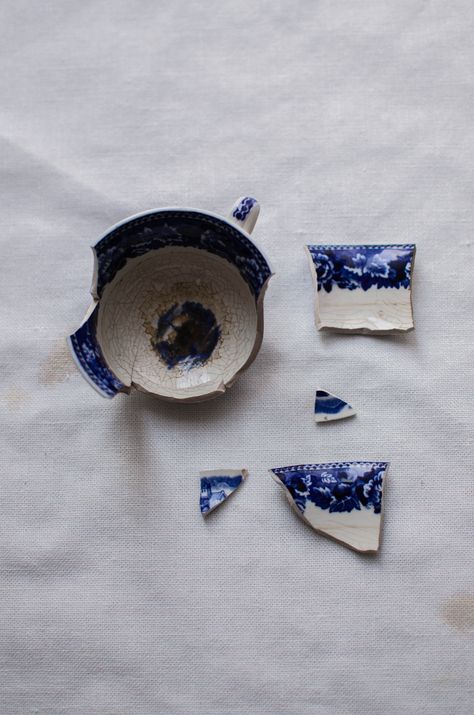 A broken tea cup. Kintsugi Tea Cup, Wabi Sabi Photography, Broken Teacup, Bohemia Photos, Text Painting, Broken Wall, Dangerous Liaisons, Break Wall, Author Branding