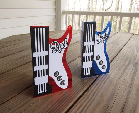 You Rock Card, Guitar Cards Handmade, Guitar Cards, Musical Cards, Creative Birthday Cards, Diy Gift Card, Creative Birthday, Boy Cards, Card Making Crafts