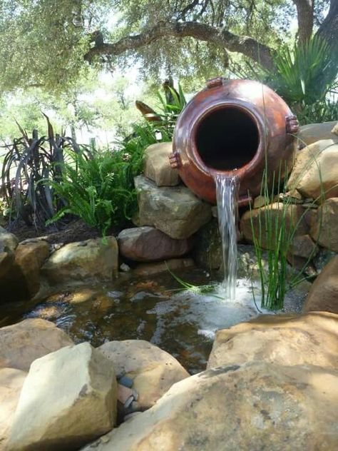 ... Water Feature Ideas, Kolam Koi, Taman Air, Garden Ponds, Outdoor Ponds, Diy Fountain, Garden Waterfall, Pond Waterfall, Pond Water Features