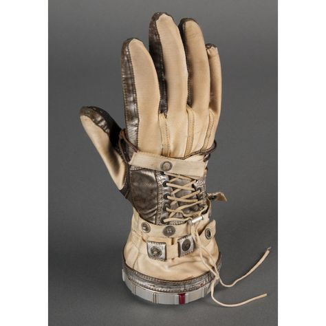 Mercury Astronaut glove Apollo Space Program, Project Mercury, Nasa Space Program, Space Fashion, Space Outfit, Space Museum, Air And Space Museum, Space Race, 3d Fashion