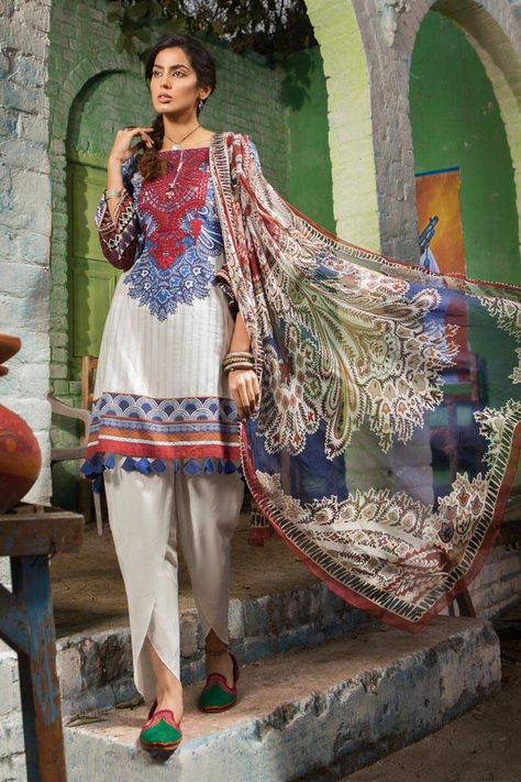 Pakistani Street Style, Asim Jofa, Pakistani Suit, Pakistani Fashion Casual, Pakistani Lawn Suits, Designer Suit, Lawn Dress, Pakistan Fashion, Unstitched Suits