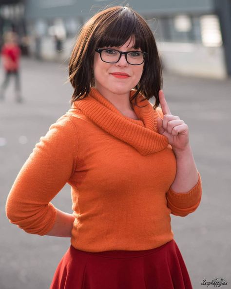 Velma Costume Plus Size, Velma Costume Diy, Velma Makeup, Ariel Costume Diy, Velma Halloween, Halloween Costume Plus Size, Velma Halloween Costume, Bride Of Frankenstein Costume, Velma Costume