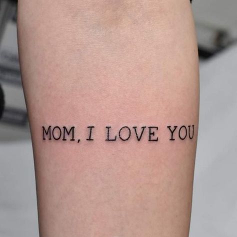 18 Sibling Tattoos You'll Want To Share With Your Brother And Sister #tattoo #tattooideasformomswithkids #tattooideas #tattooinspiration #tattoominimalist Mama Tattoo Words, I Love You Mom Tattoo, I Love My Mom Tattoo, Mom Love Tattoo, Tattoo Family Ideas, Love Mom Tattoo, Mama Tattoo, Cute Thigh Tattoos, Tattoo Family