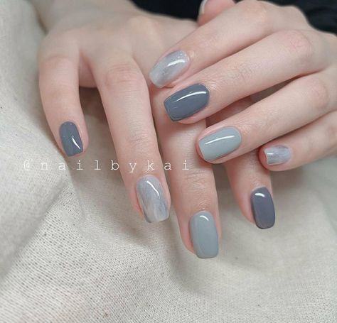 Blue And Grey Nails, Grey Nails, Hello Nails, Hippie Nails, Fall Nail Art Designs, Subtle Nails, Simple Gel Nails, Casual Nails, Pretty Gel Nails