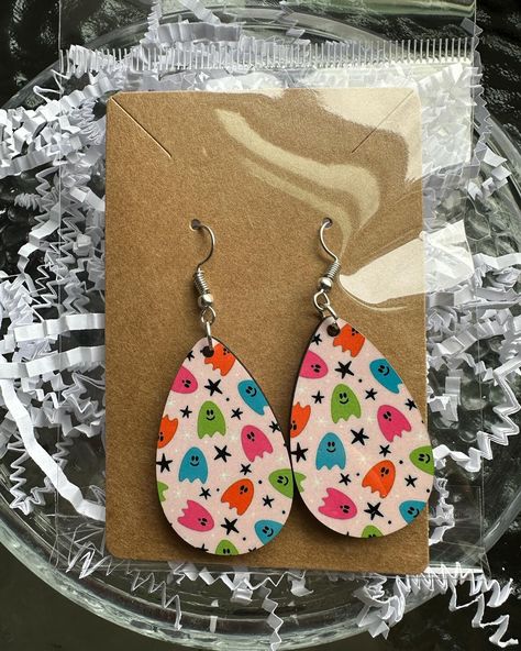 New earring collection! Available at esmecraftdesigns.myshopify.com #earrings #smallbusinessowner #sublimacion #sublimation #gifts #giftsforher #giftsforhim #giftsforfriends Sublimation Gifts, Earring Collection, August 15, Earrings Collection, Design Crafts, Gifts For Him, Gifts For Friends, Gifts For Her, Gifts