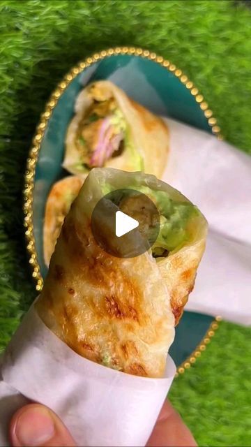 Chicken Tikka Roll, Chicken Paratha Roll, Chicken Paratha, Chicken Malai Tikka, Onion Paratha, Malai Tikka, Paratha Roll, Chicken Malai, Rolled Chicken Recipes