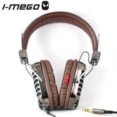 I-Mego Retro Headphones - Style over sound? Retro Headphones Aesthetic, Headphones Style, 70s Headphones, Old Headphones, Headphones Vintage, Retro Headphones, Futuristic Headset, Retro Headphone, Headphone Fashion