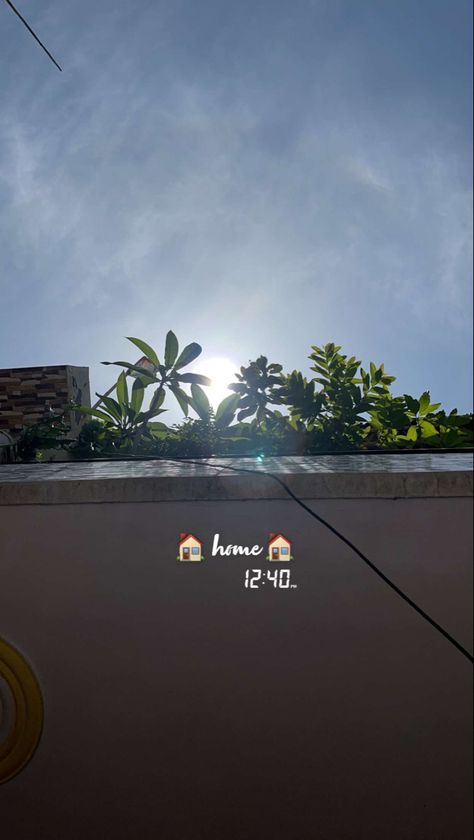 Snapchat stories home sky sun roof garden Sun Snapchat Stories, Back To Home Snapchat Stories, Sky Snapchat Stories, Home Snapchat Stories, Home Snapchat, Sky Doll, Sun Roof, Brown Hairstyles, Roof Garden