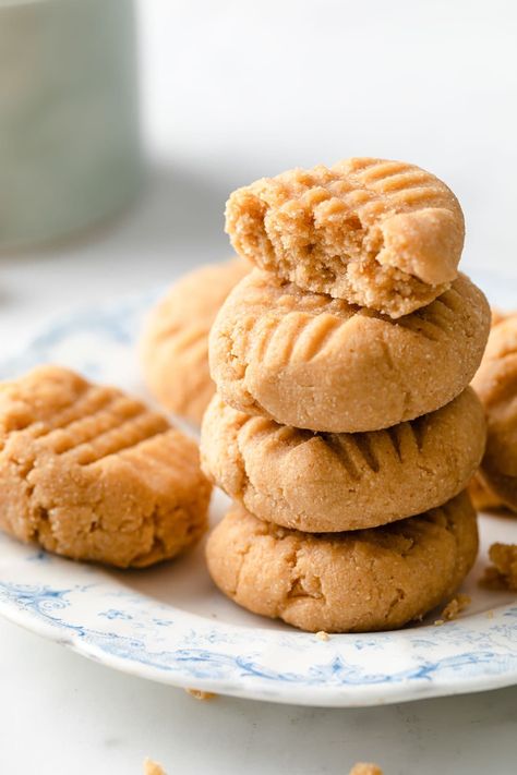 Coconut Flour Peanut Butter Cookies – Sugar Free Londoner Coconut Flour Sugar Cookies, Coconut Flour Peanut Butter Cookies, Sugar Free Peanut Butter Cookies, Keto Butter Cookies, Coconut Flour Cakes, Peanut Butter Recipe, Coconut Flour Cookies, Keto Peanut Butter Cookies, Sugar Free Peanut Butter