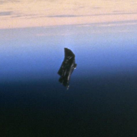 Black Knight satellite: STS-88 debris? question everything / Geetered coffeeFIEND. Mars Alien, Black Knight Satellite, Alien Origin, The Black Knight, Nasa Photos, Creepy Images, Black Knight, Aliens And Ufos, Ufo Sighting