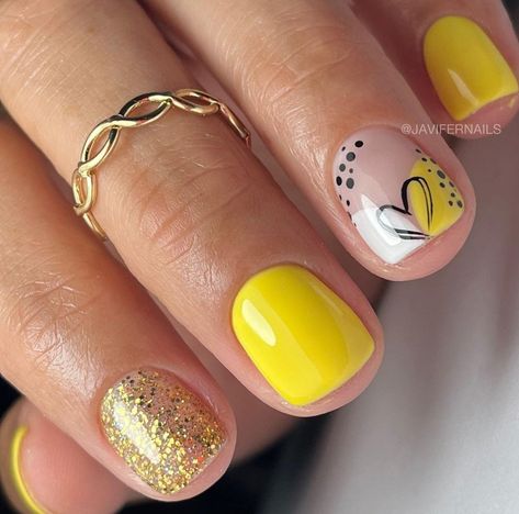 Geniale Tattoos, Her Nails, Work Nails, Nails Polish, Nails 2023, Spring Nail Art, Short Nail Designs, Dipped Nails, Yellow Nails