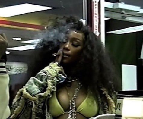 Sza Singer, 2010s Aesthetic, 2013 Swag Era, Rap Aesthetic, I'm With The Band, Puff And Pass, Grunge Style, Doja Cat, Pretty Selfies