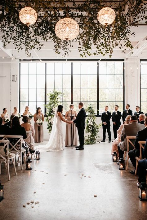 Warehouse Wedding Decorations, Modern Loft Wedding, Industrial Loft Wedding, Industrial Wedding Reception, Industrial Modern Wedding, Industrial Wedding Decor, Modern Chic Wedding, Wedding Extras, Industrial Chic Wedding